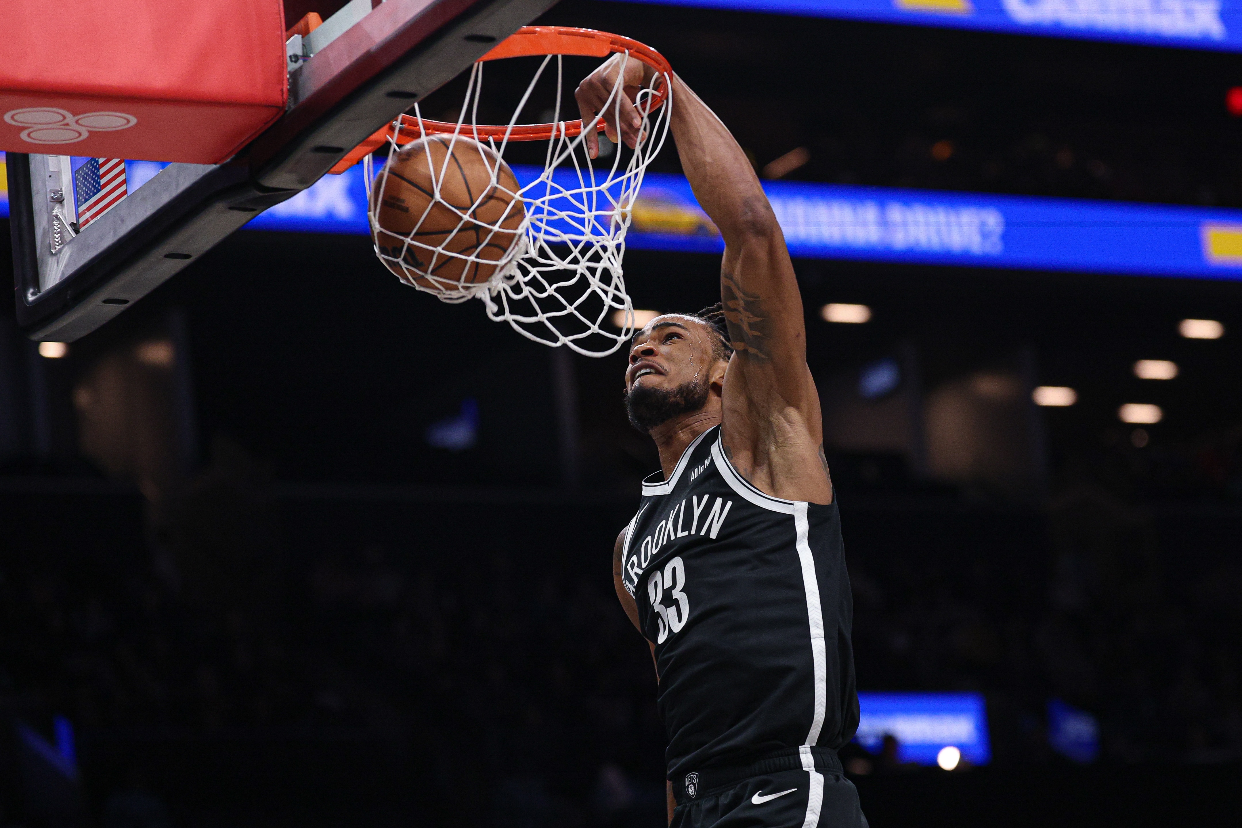 开云平台-克拉克斯顿：经纪人会处理交易流言的问题 我就专注于打好球