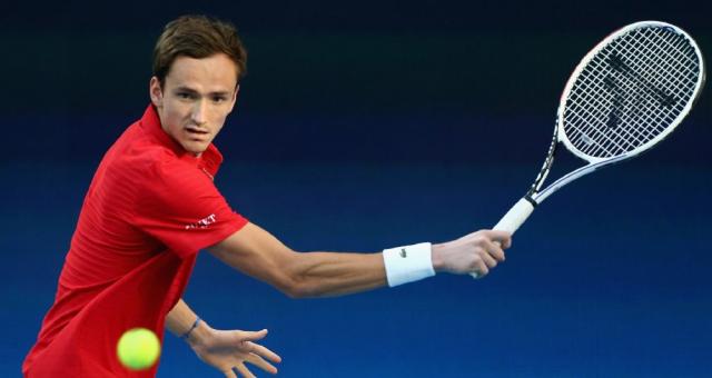 开云体育-梅德维德夫再胜兹维列夫  延续不败金身冲击澳网？